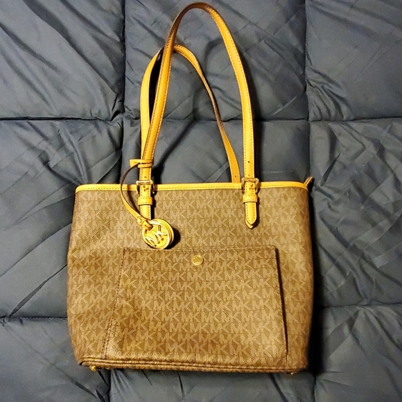 Michael Kors Handbags - Michael Kors purse